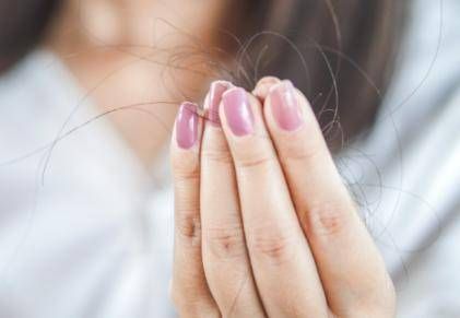 Caduta dei capelli in autunno Caduta dei capelli in autunno