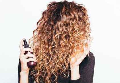 Come asciugare i capelli ricci Come asciugare i capelli ricci